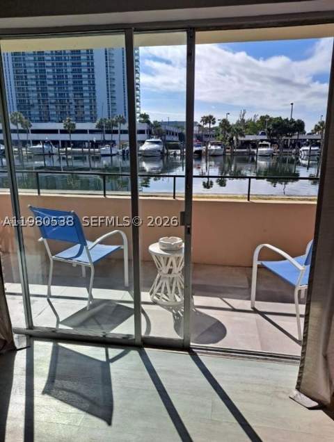 220 Kings Point Dr 106, Sunny Isles Beach FL - photo 8 of 10