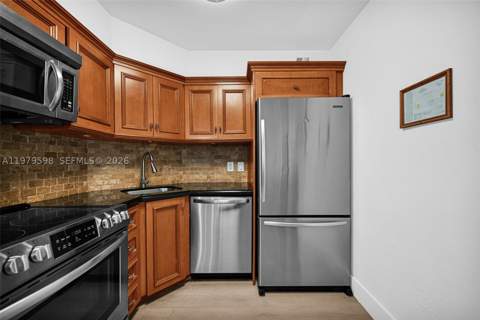 5225 Collins Ave 1214, Miami Beach FL - photo 18 of 34