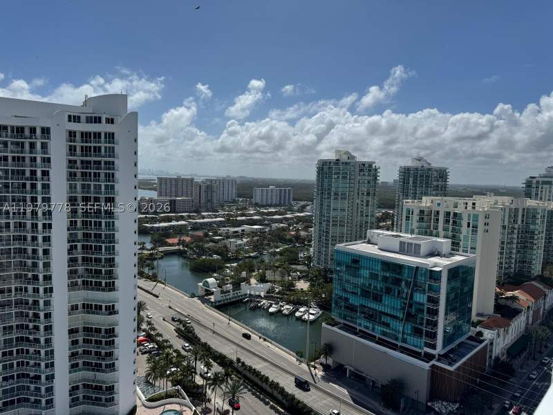 1 bedroom Condominium at 16699 Collins Ave 2710, La Perla Condo, Sunny Isles Beach — photo 2