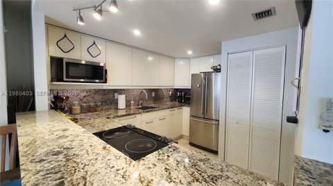 1901 Brickell Ave B1407, Miami FL - photo 13 of 36