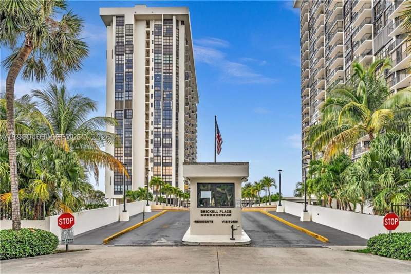 1 bedroom Condominium at 1901 Brickell Ave B1407, Brickell Place Condo, Miami — photo 4