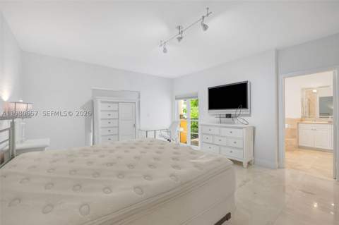 18450 NE 30th place, Aventura FL - photo 20 of 35