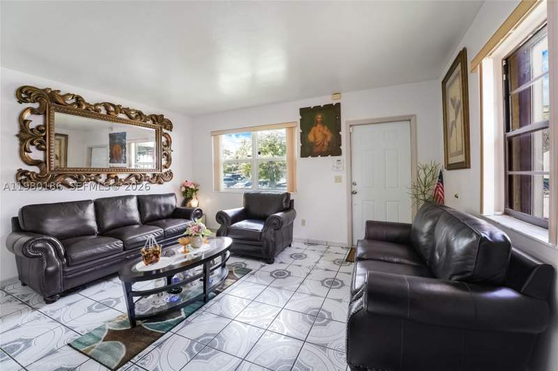 2 bedroom SingleFamilyResidence at 560 NW 97th St, 1st Addn To Pinewood Park, Miami — photo 5