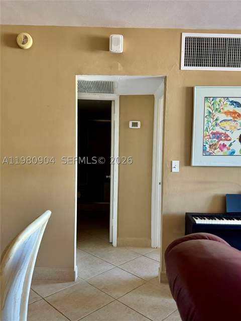 5005 Collins Ave 304, Miami Beach FL - photo 6 of 7