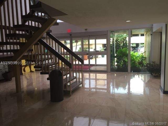 3 bedroom Condominium at 17890 W Dixie Hwy 106, Greynolds Park Club Condo, North Miami Beach — photo 3