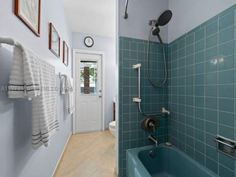 8620 SW 185th Ter, Cutler Bay FL - photo 17 of 39