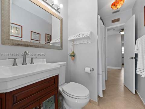 8620 SW 185th Ter, Cutler Bay FL - photo 18 of 39