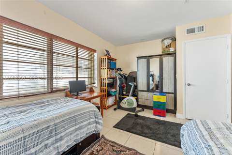7331 Gary Ave 206, Miami Beach FL - photo 13 of 21