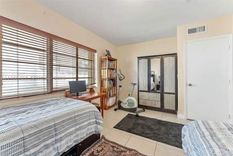 7331 Gary Ave 206, Miami Beach FL - photo 14 of 21