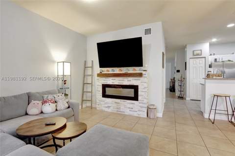 338 NE 37th Ave, Homestead FL - photo 7 of 19