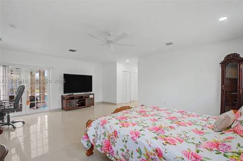 8241 SW 146th St, Palmetto Bay FL - photo 12 of 26