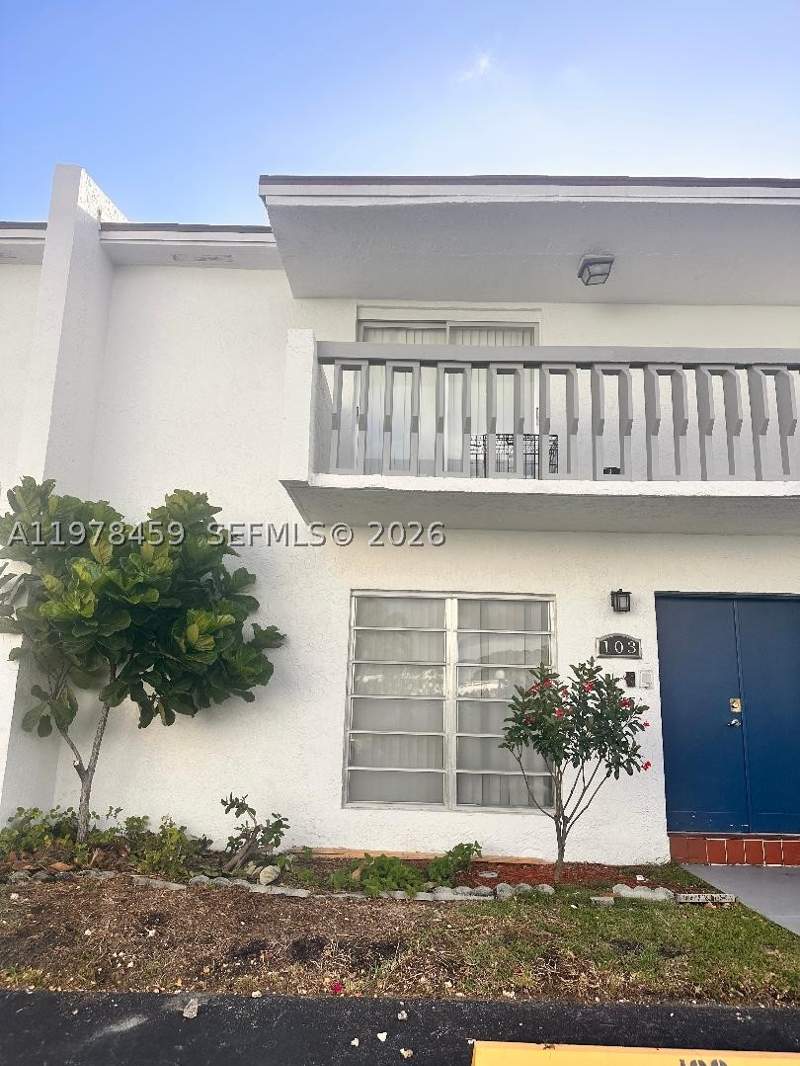 3 bedroom Townhouse at 9400 SW 170th St 103, Heritage Square Condo, Palmetto Bay — photo 2