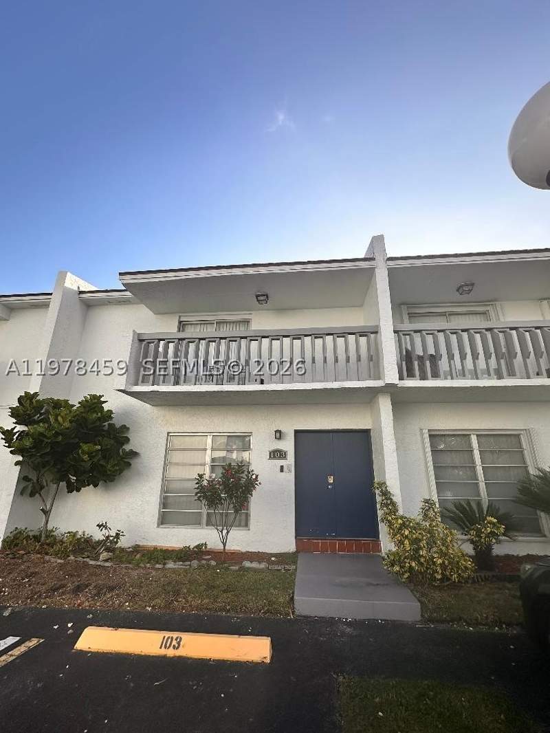 3 bedroom Townhouse at 9400 SW 170th St 103, Heritage Square Condo, Palmetto Bay — photo 3