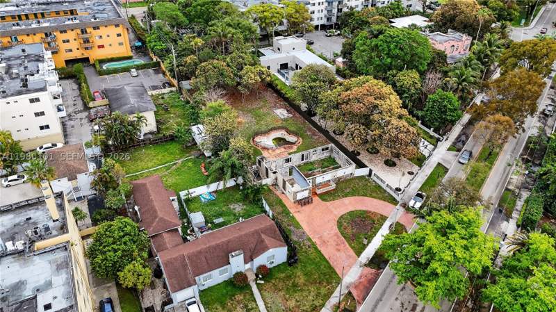 3 bedroom SingleFamilyResidence at 12395 Griffing Blvd, Griffing Biscayne Pk Esta, North Miami — photo 4