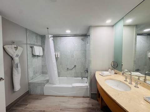 18683 Collins Avenue 2303, Sunny Isles Beach FL - photo 15 of 43