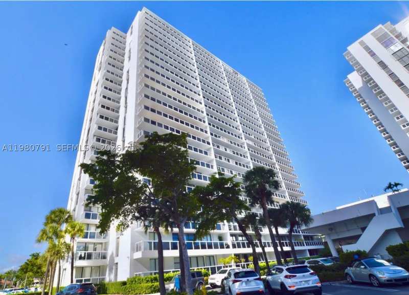 2 bedroom Condominium at 20505 E Country Club Dr 534, Waterview Condo, Aventura — photo 1