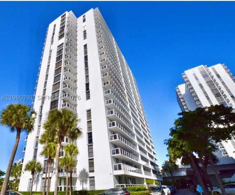 2 bedroom Condominium at 20505 E Country Club Dr 534, Waterview Condo, Aventura — photo 2