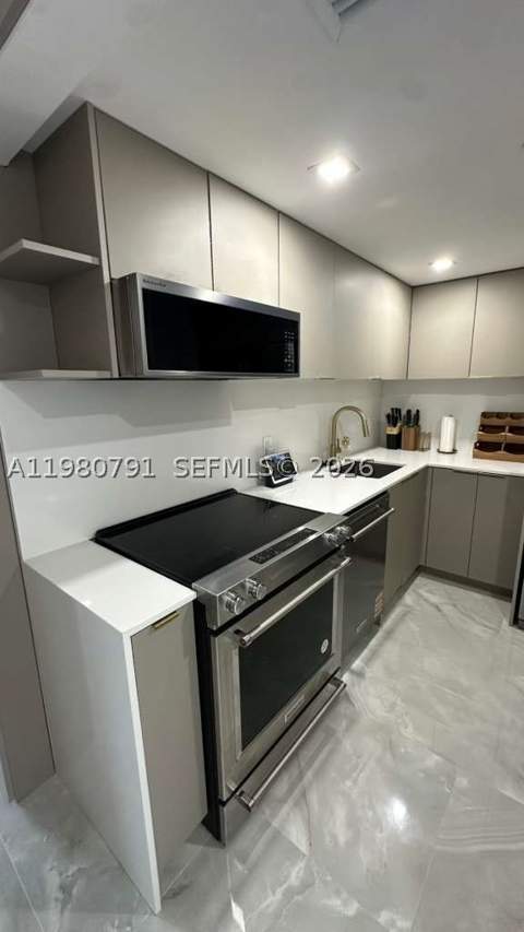 20505 E Country Club Dr 534, Aventura FL - photo 8 of 37