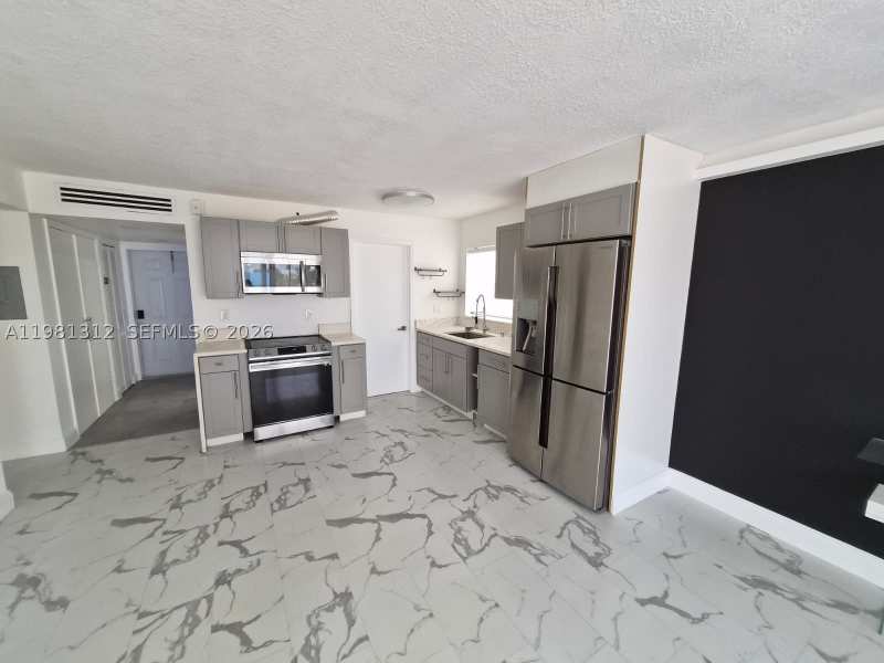 2 bedroom Condominium at 16410 Miami Dr 304, Three Seasons Condo Bldg, North Miami Beach — photo 1