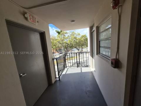16410 Miami Dr 304, North Miami Beach FL - photo 11 of 18