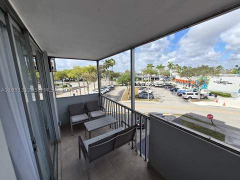 16410 Miami Dr 304, North Miami Beach FL - photo 15 of 18
