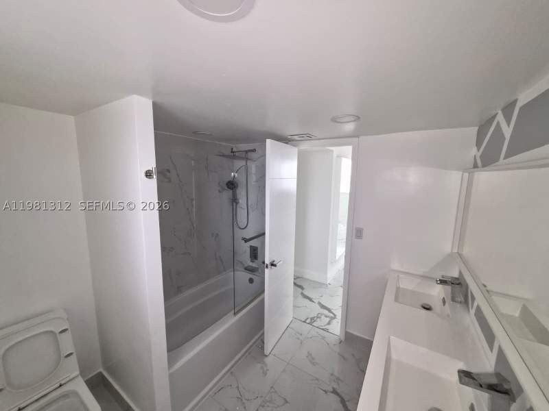 2 bedroom Condominium at 16410 Miami Dr 304, Three Seasons Condo Bldg, North Miami Beach — photo 4