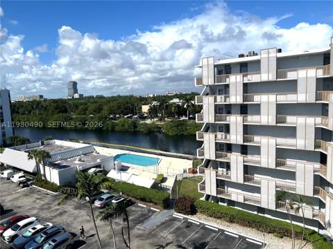 3475 N Country Club Dr 716, Aventura FL - photo 21 of 21