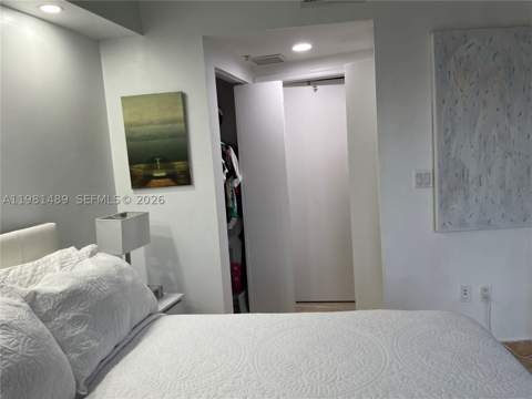 1750 N Bayshore Dr 2814, Miami FL - photo 13 of 42