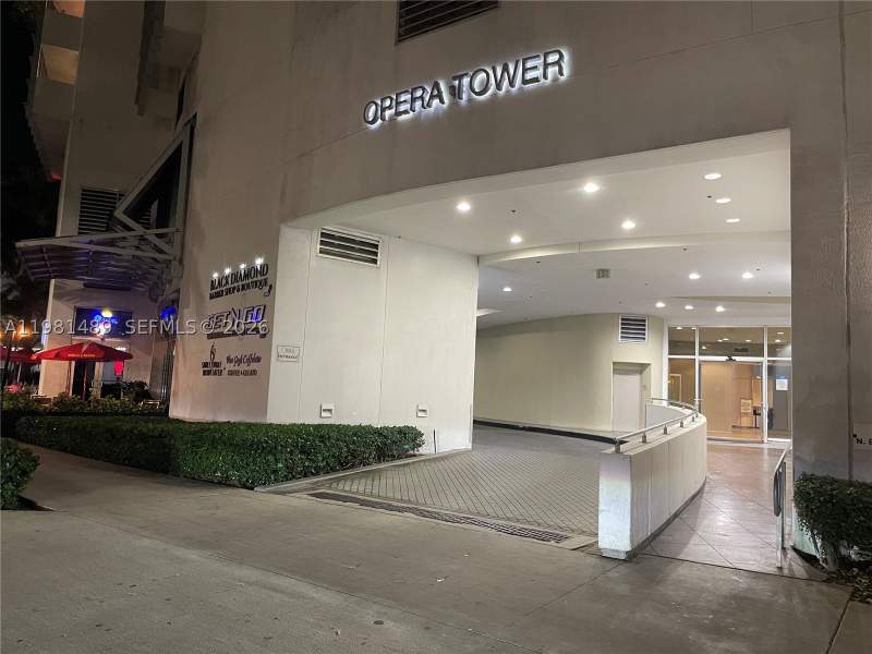 2 bedroom Condominium at 1750 N Bayshore Dr 2814, Opera Tower Condo, Miami — photo 3