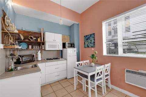 255 W 24th St 107, Miami Beach FL - photo 9 of 30