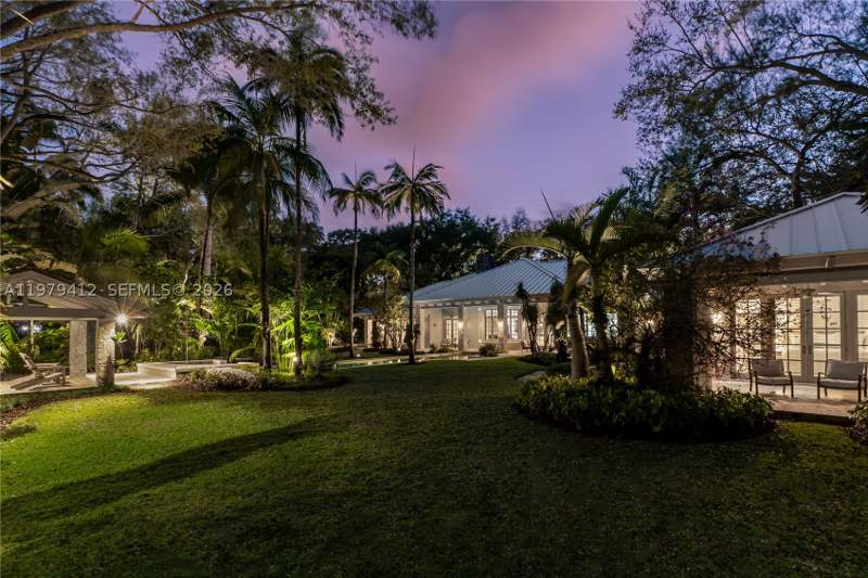 5 bedroom SingleFamilyResidence at 10225 Coral Creek Rd, Snapper Creek Lakes Sub, Coral Gables — photo 5