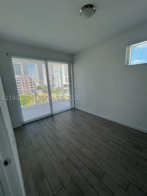 321 NE 26th St 717, Miami FL - photo 12 of 27