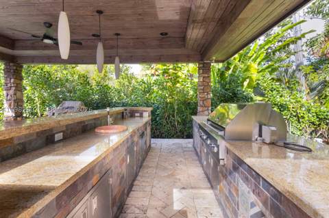 7140 SW 70th Ave, Miami FL - photo 22 of 34
