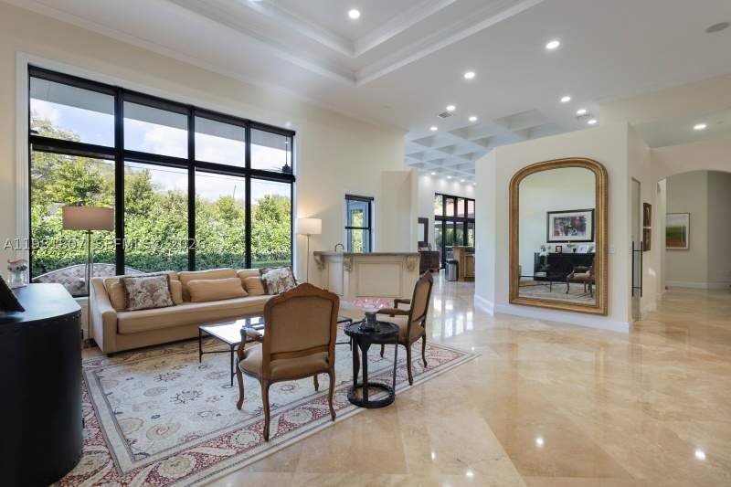 4 bedroom SingleFamilyResidence at 7140 SW 70th Ave, Palm Miami Amd, Miami — photo 4