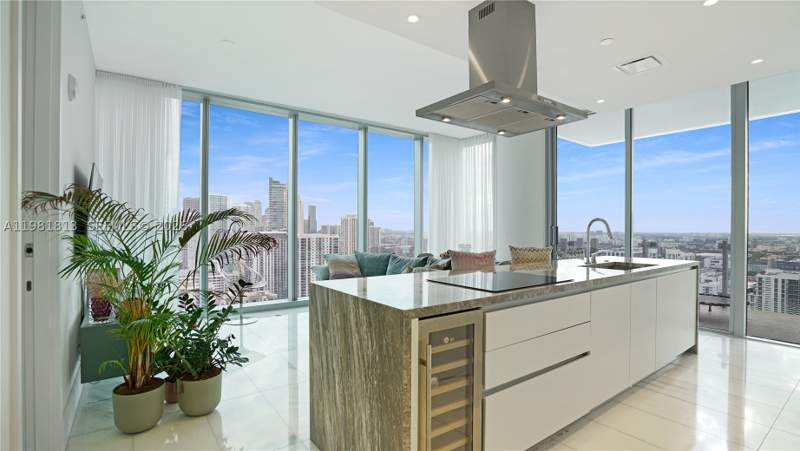2 bedroom Condominium at 700 NE 26th Ter 3005, Escottonia Park, Miami — photo 2