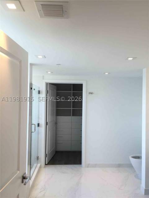 400 Sunny Isles Blvd 1701, Sunny Isles Beach FL - photo 9 of 32