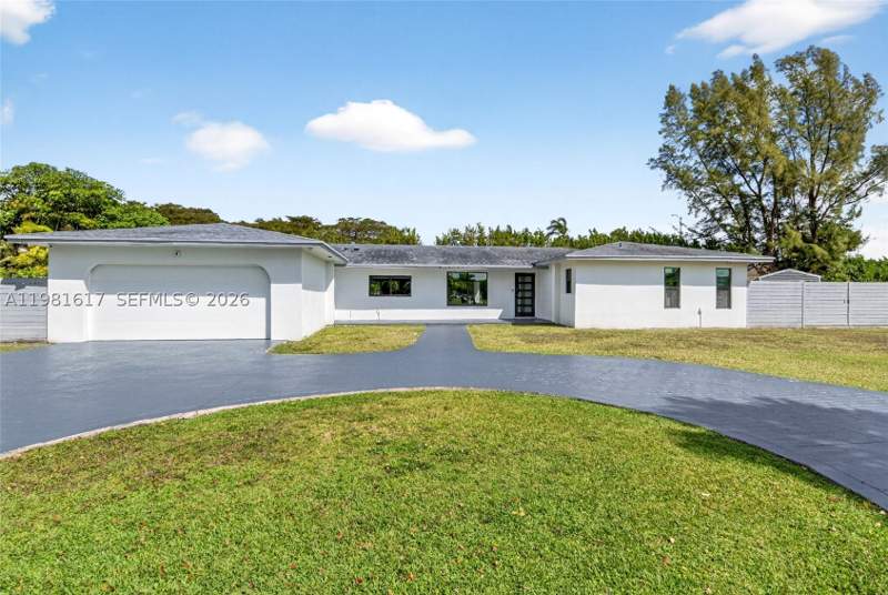 6 bedroom SingleFamilyResidence at 11951 SW 120th Ter, Pine Meadows Estates, Miami — photo 2