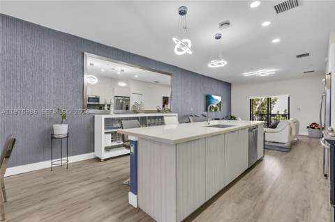 7925 NW 104th Ave 28, Doral FL - photo 8 of 42