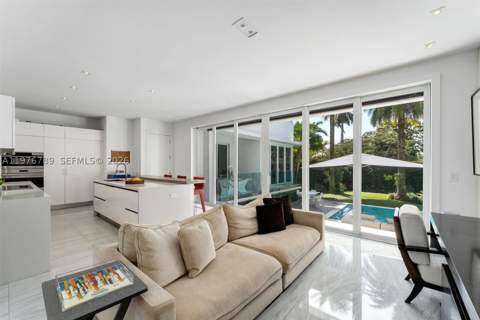 741 Harbor Dr, Key Biscayne FL - photo 8 of 36