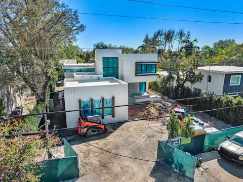 820 NE 111th St, Biscayne Park FL - photo 14 of 35