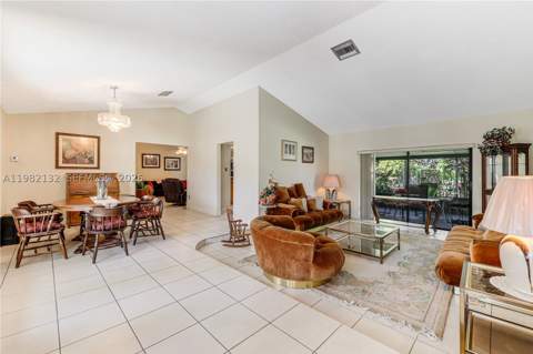11541 SW 100th St, Miami FL - photo 10 of 51