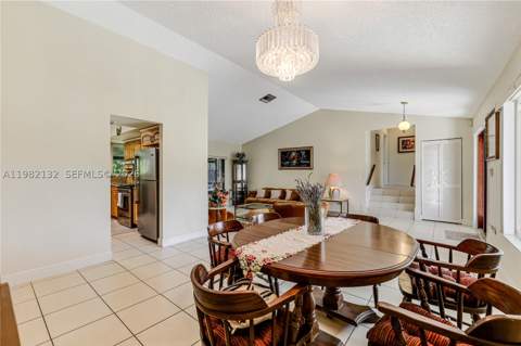 11541 SW 100th St, Miami FL - photo 15 of 51