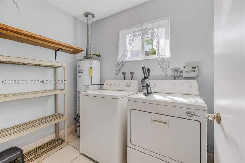 3 bedroom SingleFamilyResidence at 11541 SW 100th St, Glen Cove Sec 1, Miami — photo 5