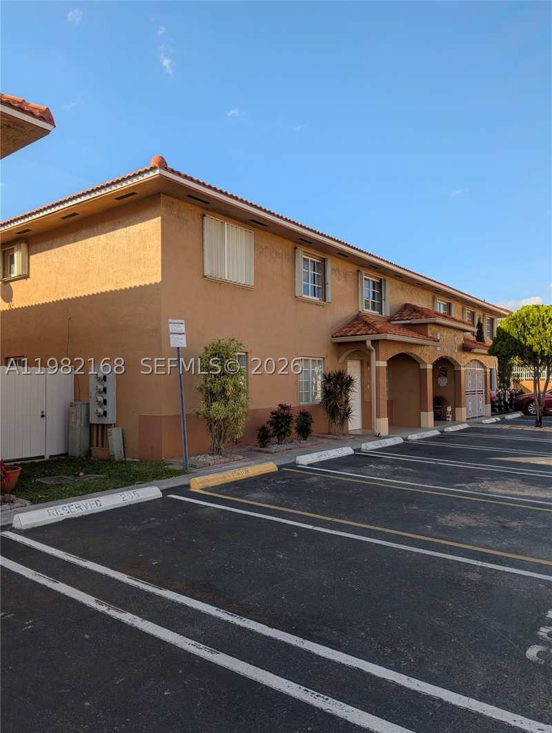 3 bedroom Condominium at 2485 W 76th St 109, West Palm Villas III Cond, Hialeah — photo 1