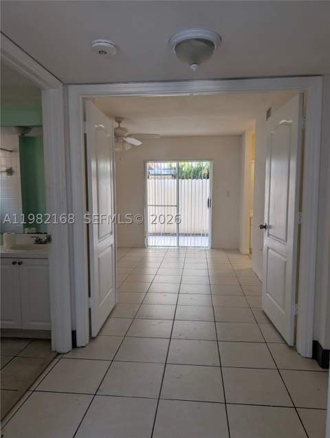 2485 W 76th St 109, Hialeah FL - photo 13 of 22