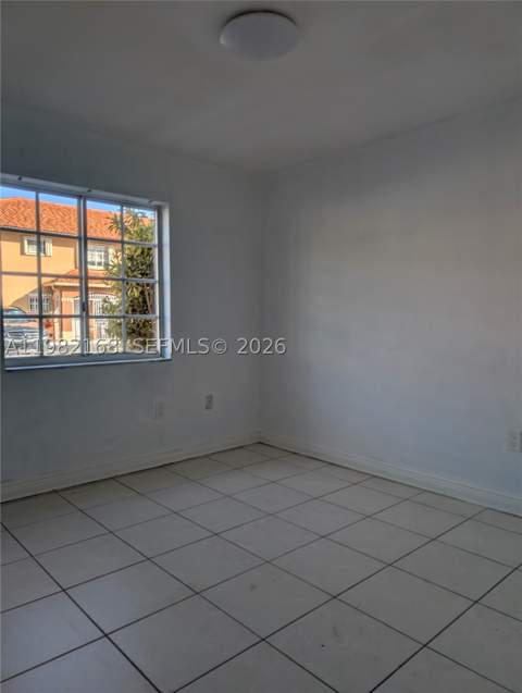 2485 W 76th St 109, Hialeah FL - photo 16 of 22
