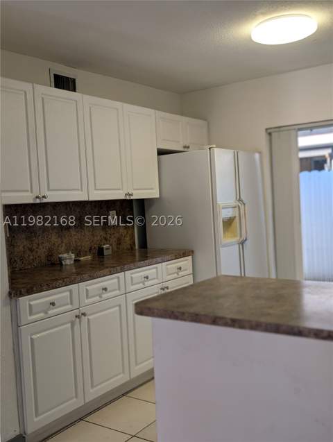 2485 W 76th St 109, Hialeah FL - photo 7 of 22