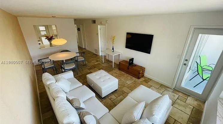 1 bedroom Condominium at 240 Galen Dr 314, Galen Drive Condo Apts, Key Biscayne — photo 4
