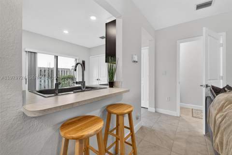 476 NE 4th Ln, Florida City FL - photo 9 of 39