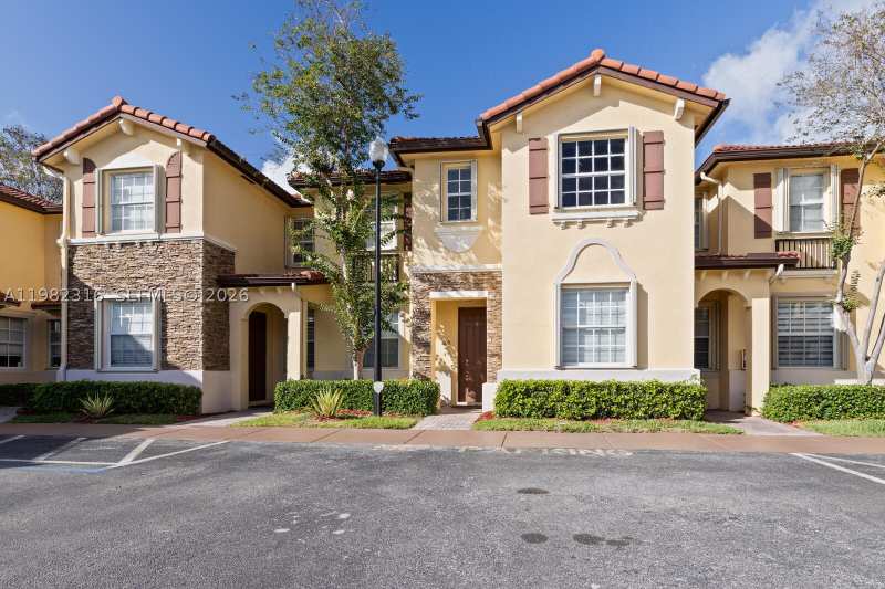 2 bedroom Townhouse at 3335 NE 13th Cir Dr 105-27, Villas At Carmel Condo No, Homestead — photo 1